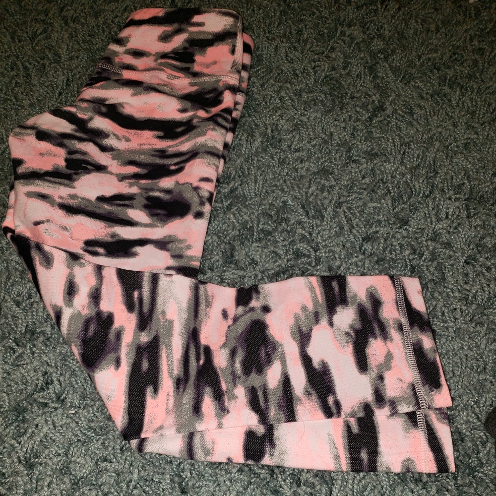 Pink Camo Crops Wunder under sz 2